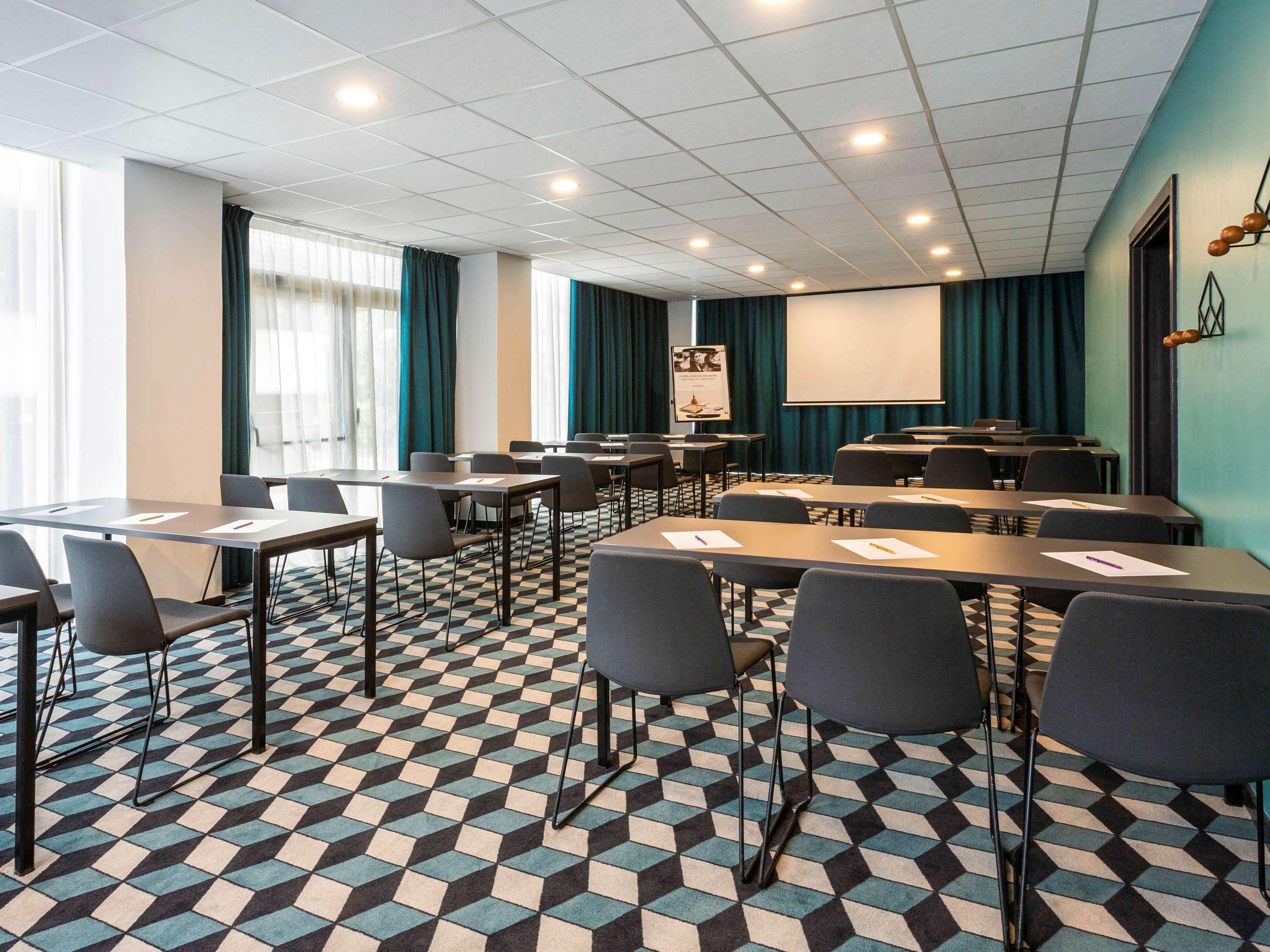 Mercure Centre Hotel 4*